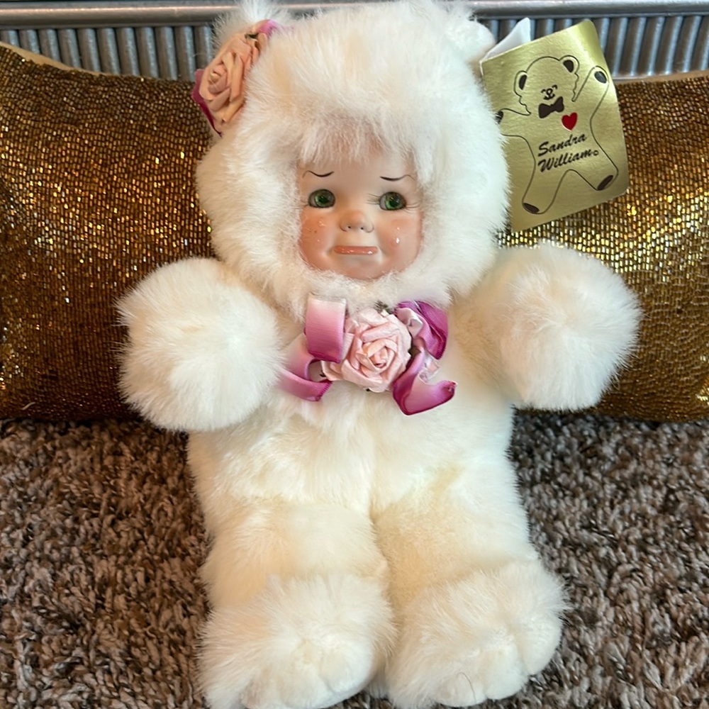 Sandra William porcelain face medium POUTY doll